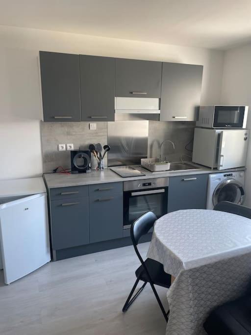 Charmant Appartement Avec Parking Privee Buxerolles Экстерьер фото
